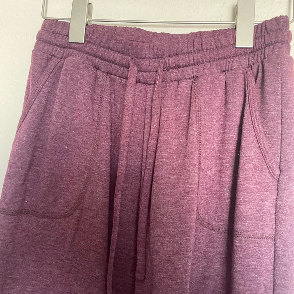 🪼 4/$12 GUC Women’s Jogger Sweat Pant - Picture 2 of 4
